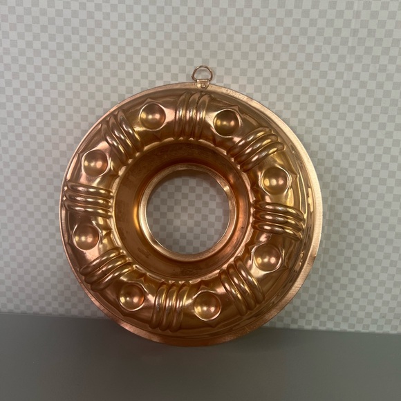 Elegant Copper Wall Decor‎ Plate - Picture 2 of 4